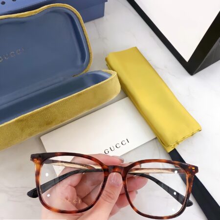 Gọng kính cận Gucci GG0831