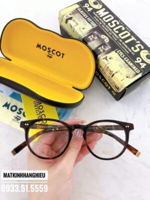 kinh-moscot-2