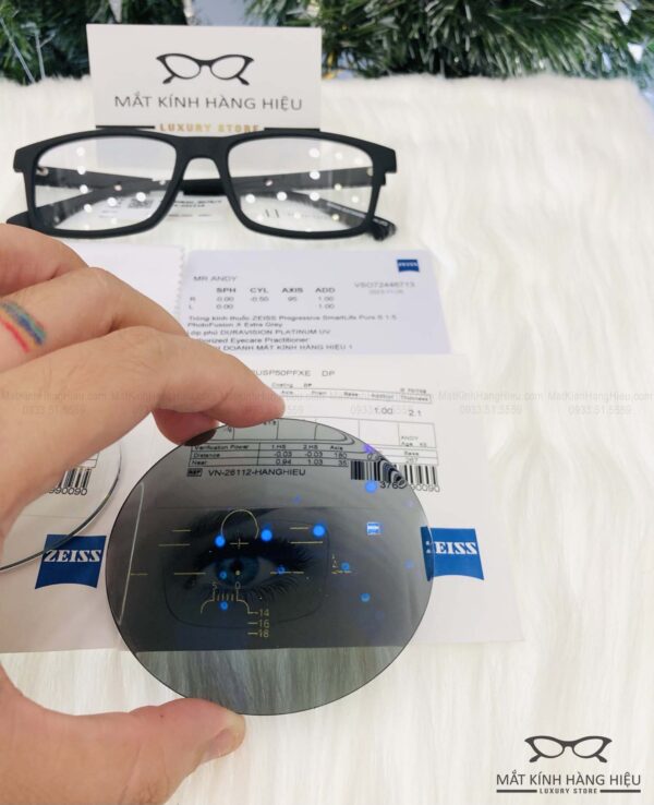 Tròng kính đa tròng đổi màu Zeiss SmartLife Pure PhotoFusion Extra Grey 1.50