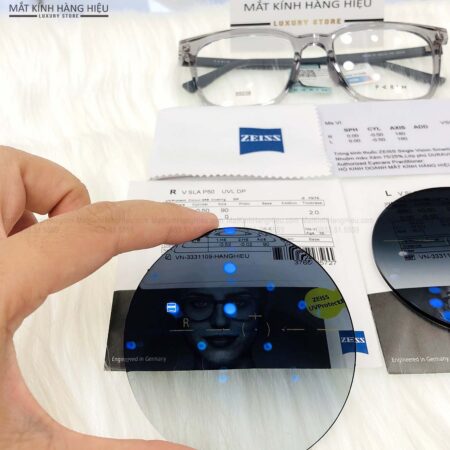 Tròng kính đơn tròng nhuộm màu Zeiss SmartLife 1.50 Grey 75/25%