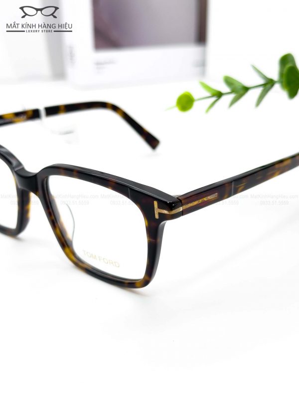 TOM FORD TF5661B 052 51 18 145 1000K 2 3