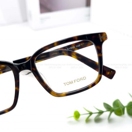 TOM FORD TF5661B 052 51 18 145 1000K 4 8