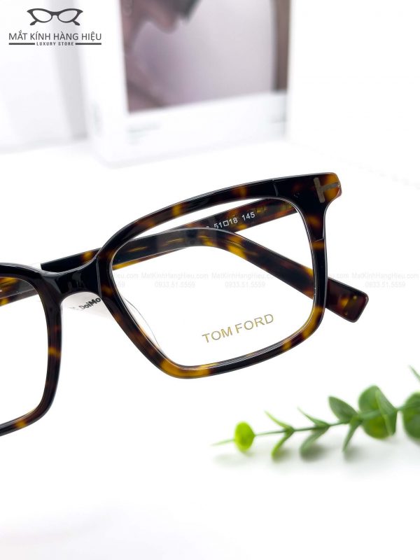 TOM FORD TF5661B 052 51 18 145 1000K 4 4